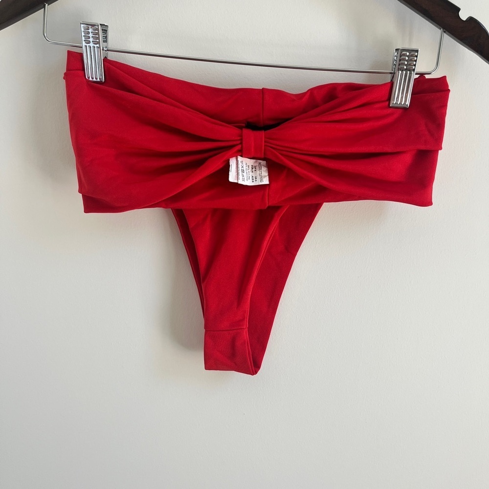 Pretty Little Thing 90s Bandeau Swimsuit - Picture 6 of 6